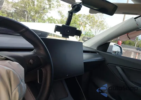 2021 Tesla Model Y Long Range Dual Motor All-Wheel Drive из США, поврежденный, VIN 5YJYGDEE6MF260338